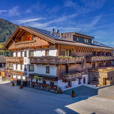 Hotel Alpenstolz Mieders Exterior photo