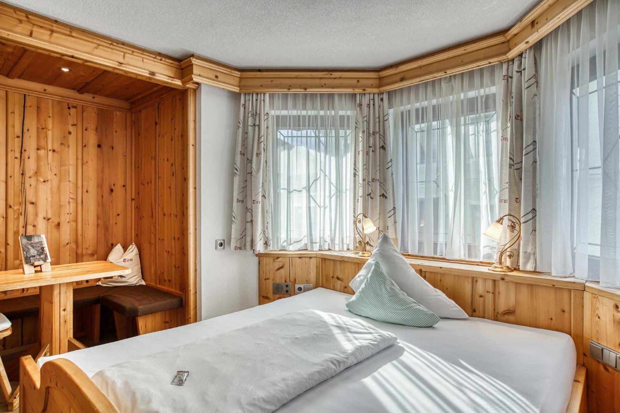 Hotel Alpenstolz Mieders Room photo